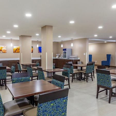 Quality Inn & Suites Spring Lake - Fayetteville Near Fort Bragg Eksteriør billede