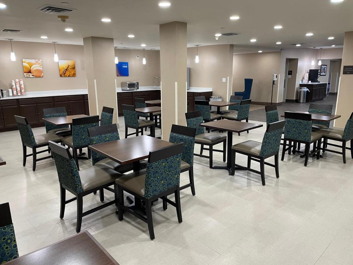 Quality Inn & Suites Spring Lake - Fayetteville Near Fort Bragg Eksteriør billede