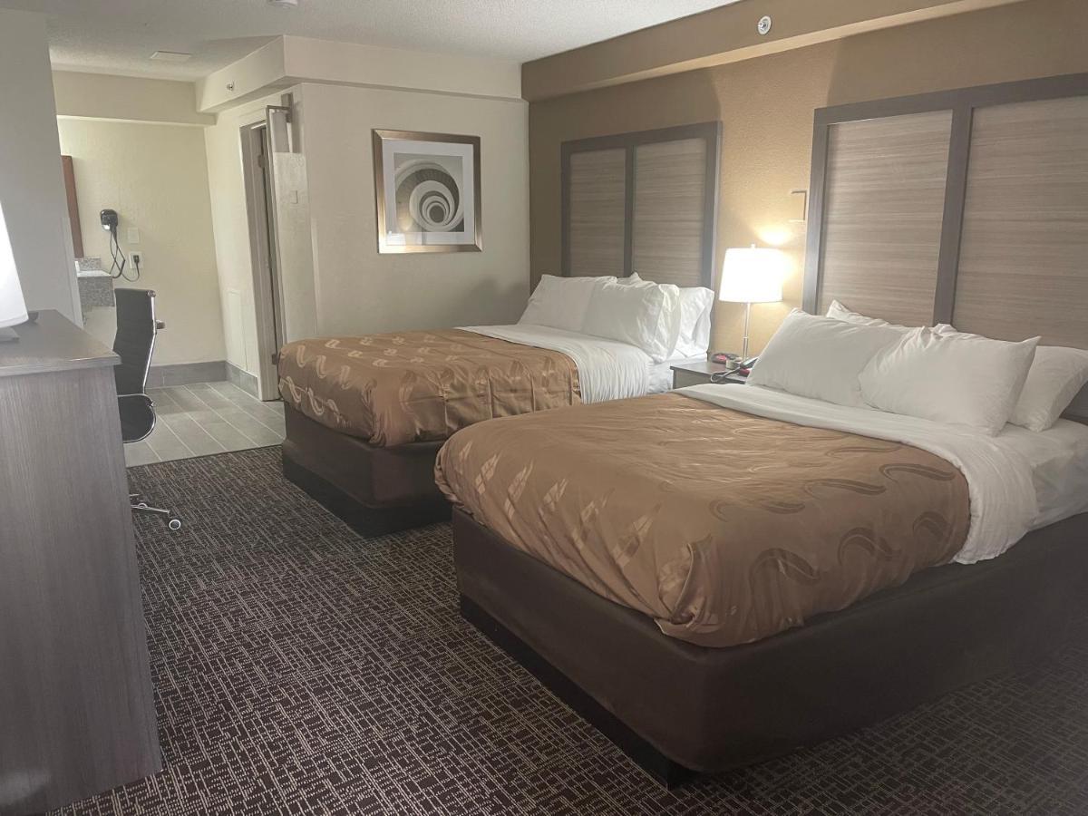 Quality Inn & Suites Spring Lake - Fayetteville Near Fort Bragg Eksteriør billede