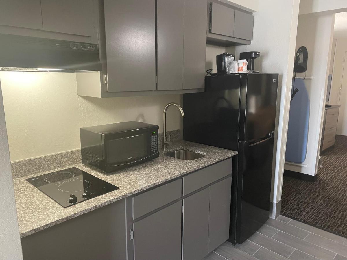 Quality Inn & Suites Spring Lake - Fayetteville Near Fort Bragg Eksteriør billede