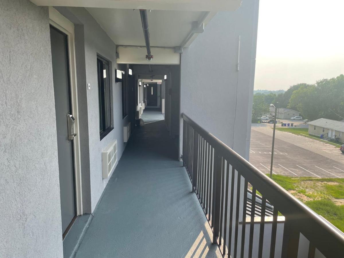Quality Inn & Suites Spring Lake - Fayetteville Near Fort Bragg Eksteriør billede