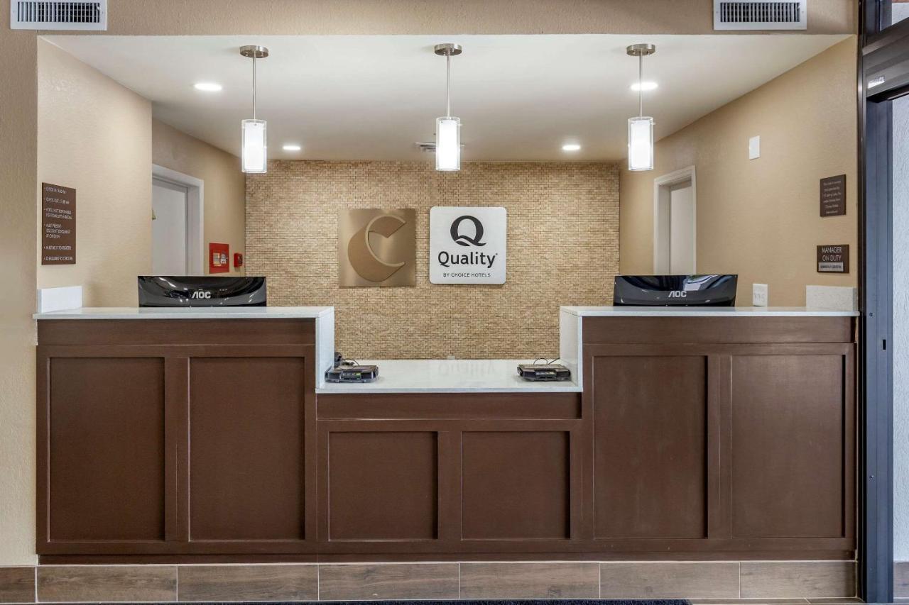 Quality Inn & Suites Spring Lake - Fayetteville Near Fort Bragg Eksteriør billede